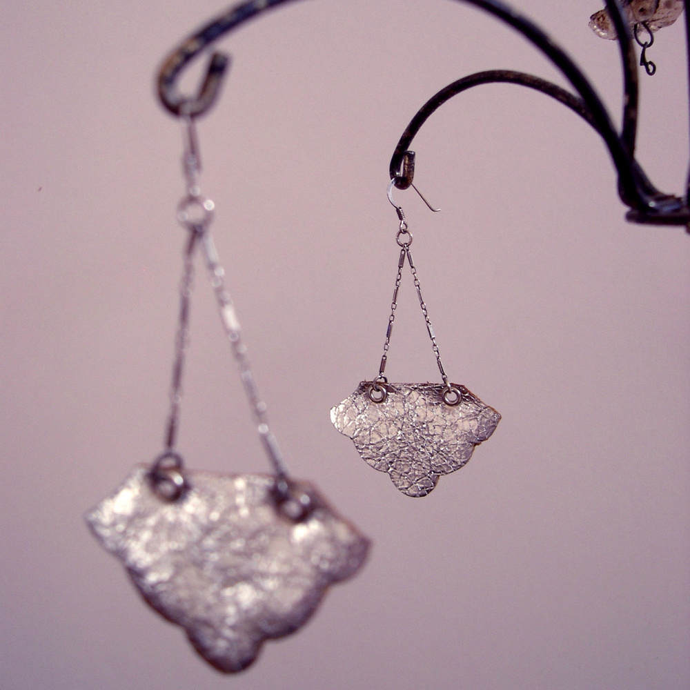 NWT Silver Leather Scallop Edge Earrings w Silver